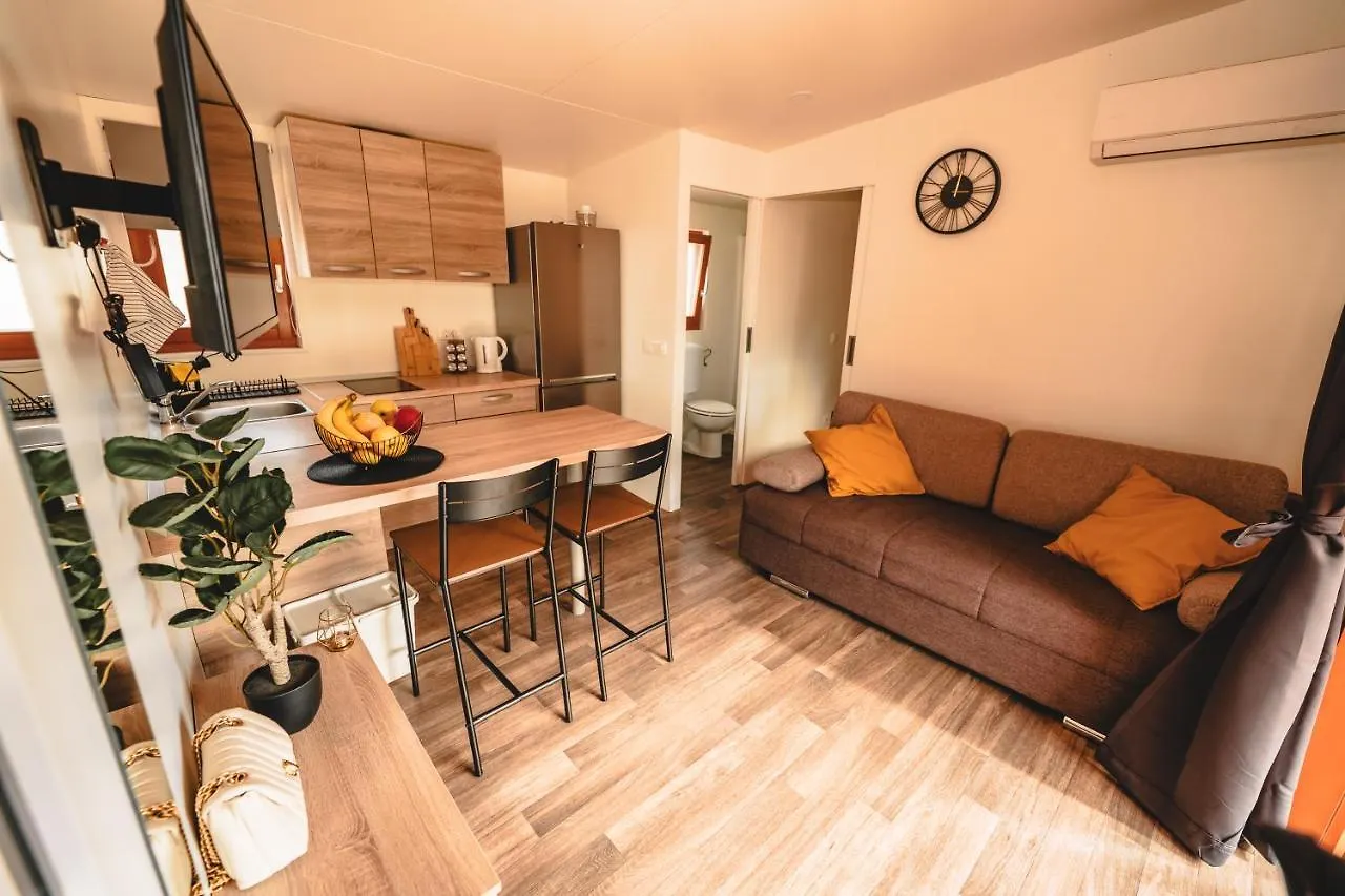 Mobile Home Silence Biograd na Moru Nyaraló