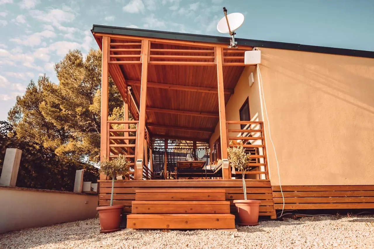 Mobile Home Silence 0*, Biograd Na Moru