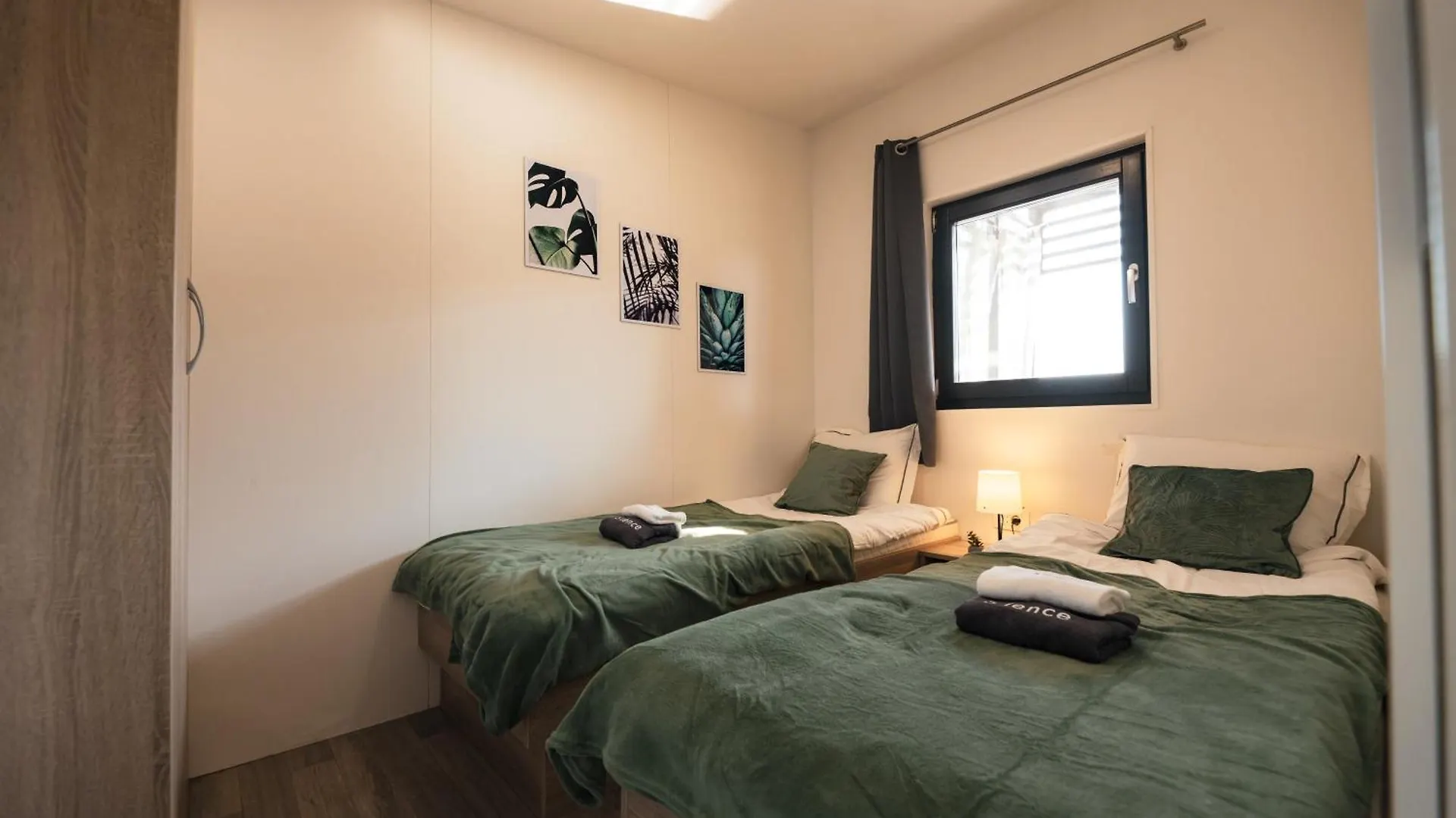 Mobile Home Silence Biograd na Moru 0*,